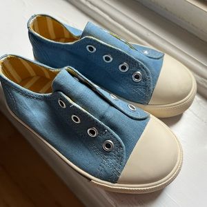 Boden blue, no-lace toddler shoes